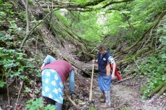 FaluszÚpÝt§k-a-forrßsnßl-2010.-022